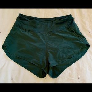 Outdoor Voices Hudson 2.5” Short Evergreen (M)